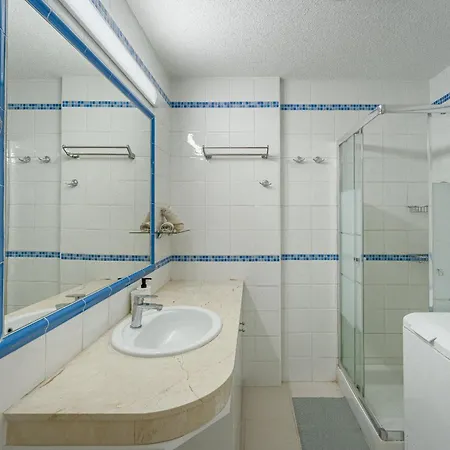 Over The Ocean طوستا ديل سيلونثيو